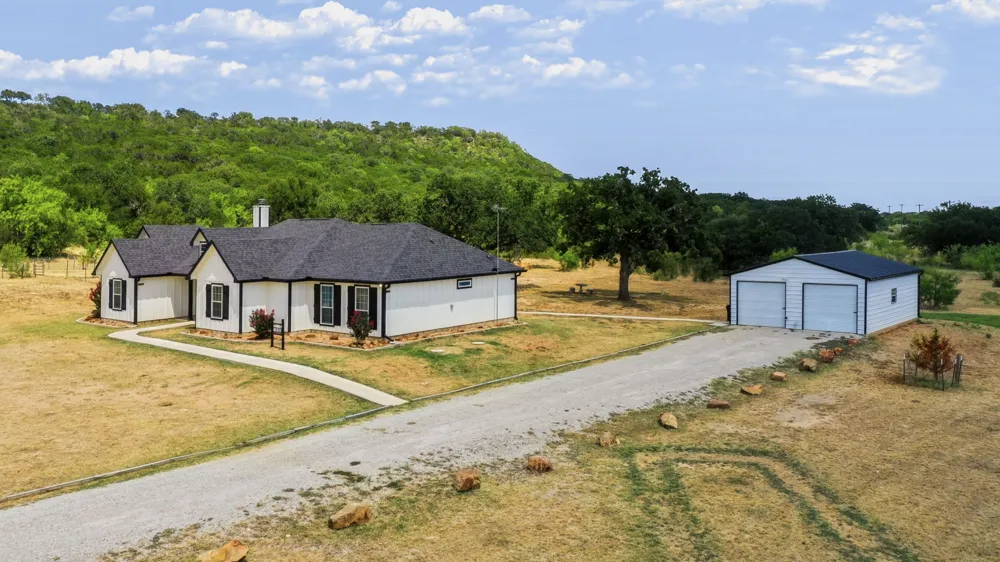 1006 High Point Drive Mineral Wells, TX 76067