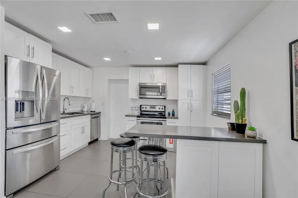 1610 S 24th Ct Hollywood, FL 33020