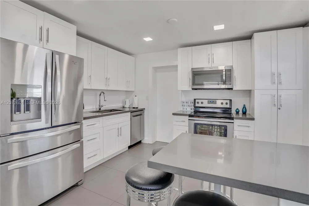 1610 S 24th Ct Hollywood, FL 33020