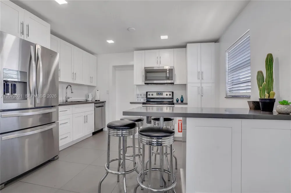 1610 S 24th Ct Hollywood, FL 33020