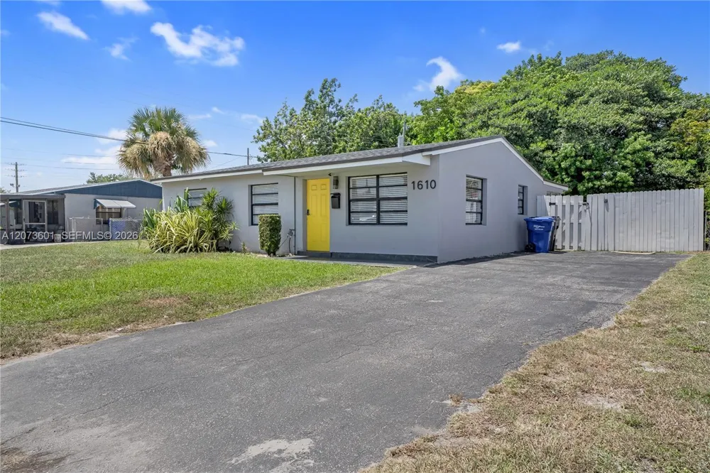 1610 S 24th Ct Hollywood, FL 33020