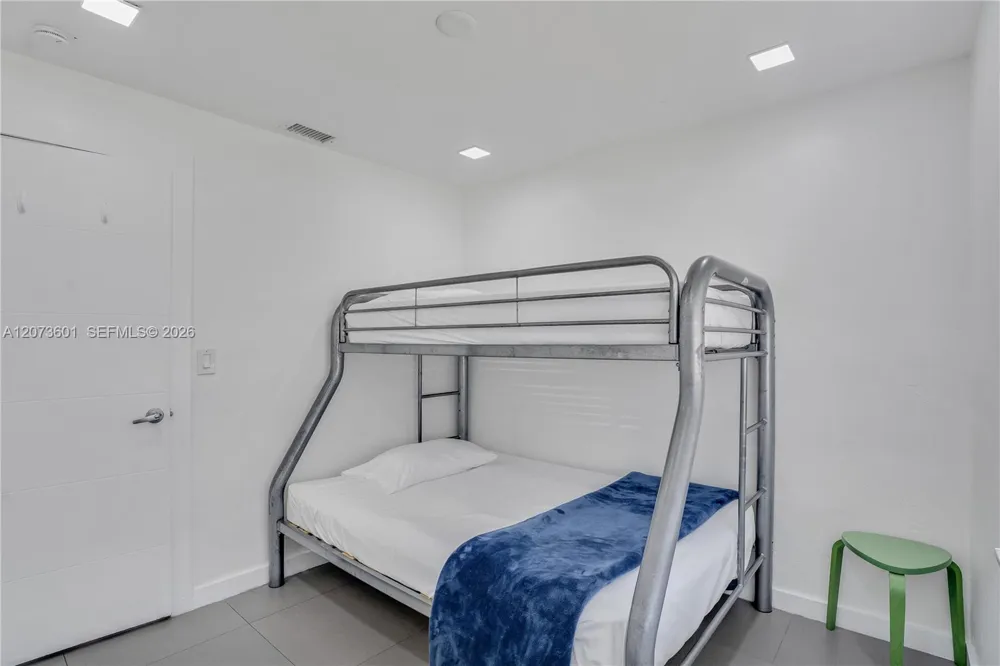 1610 S 24th Ct Hollywood, FL 33020