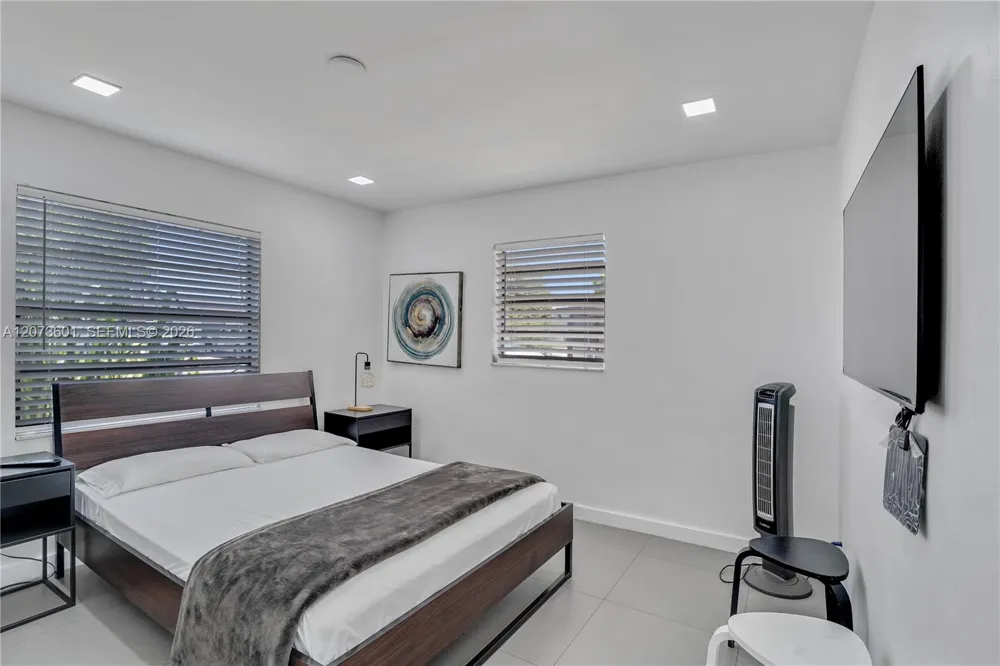 1610 S 24th Ct Hollywood, FL 33020