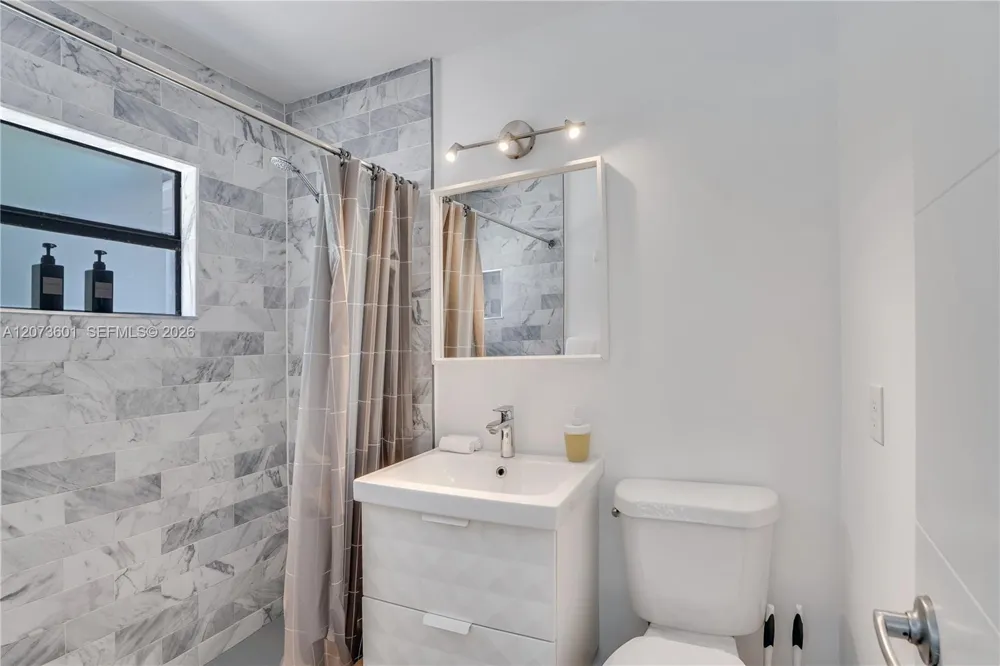1610 S 24th Ct Hollywood, FL 33020
