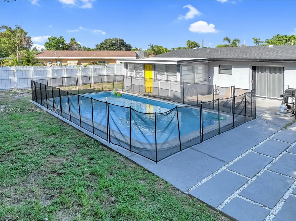 1610 S 24th Ct Hollywood, FL 33020