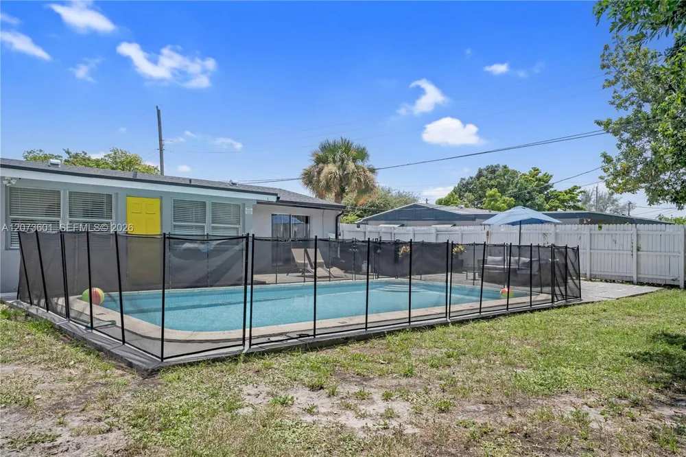 1610 S 24th Ct Hollywood, FL 33020