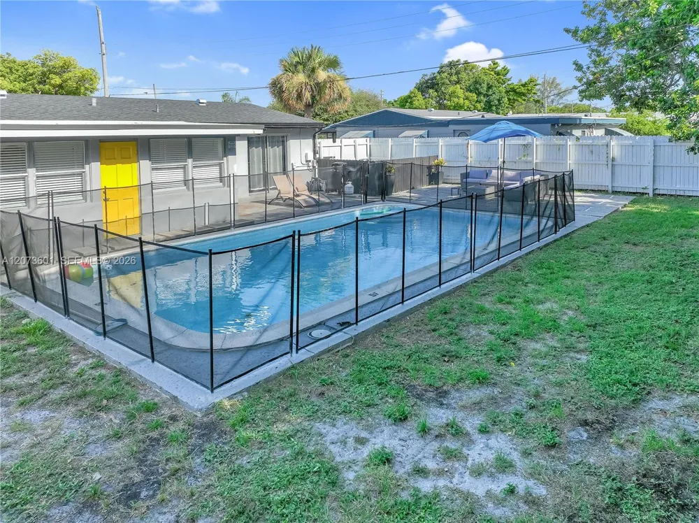 1610 S 24th Ct Hollywood, FL 33020