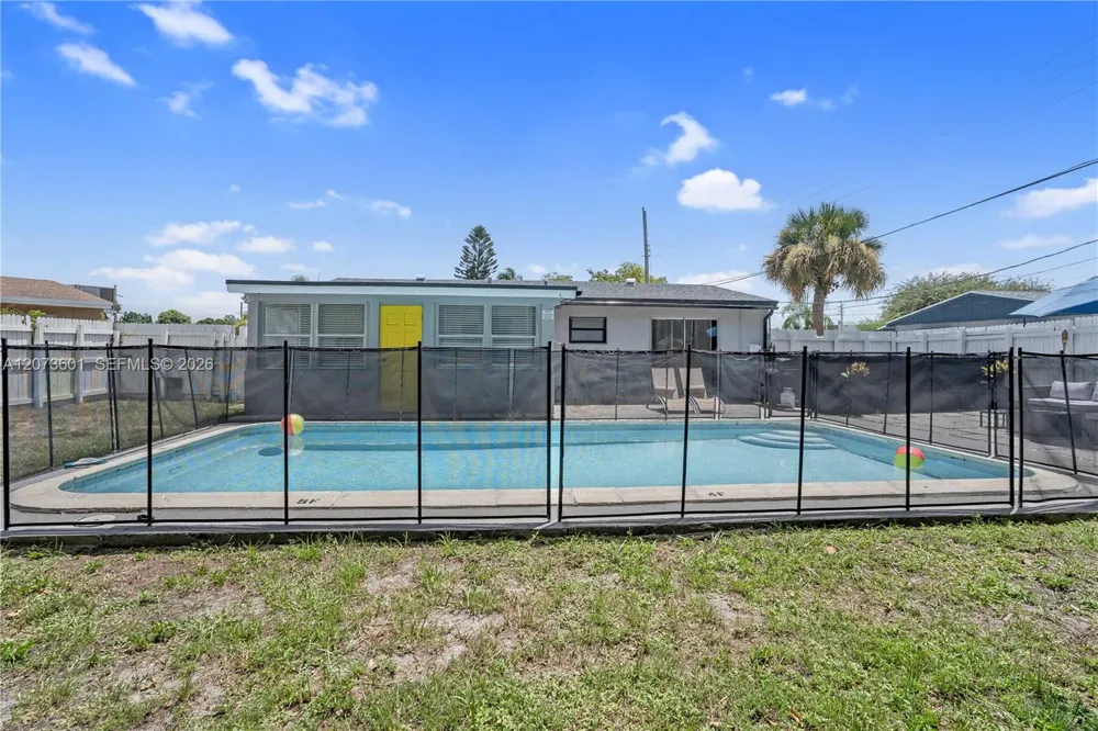 1610 S 24th Ct Hollywood, FL 33020