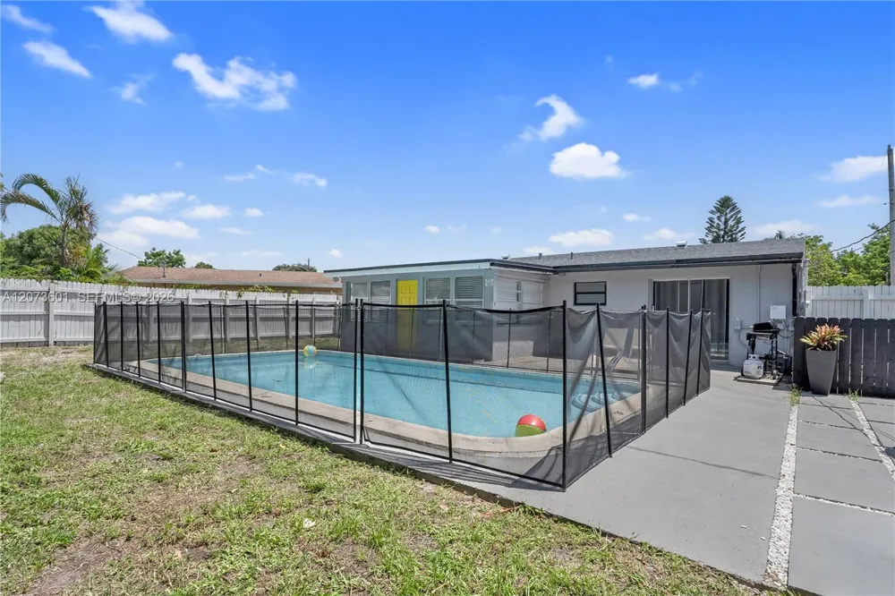 1610 S 24th Ct Hollywood, FL 33020