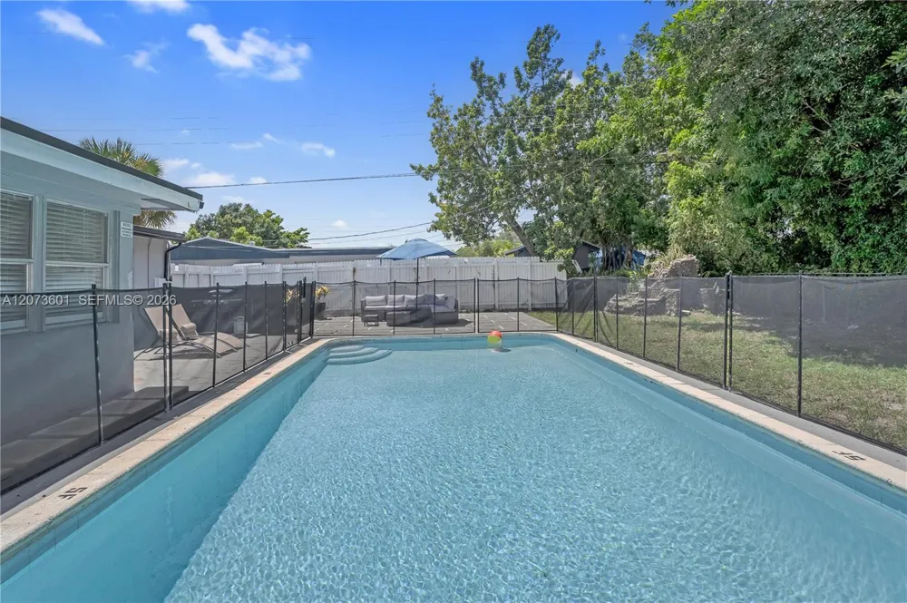 1610 S 24th Ct Hollywood, FL 33020