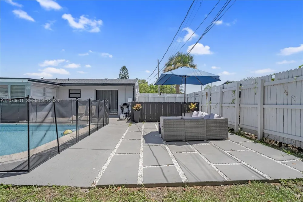 1610 S 24th Ct Hollywood, FL 33020