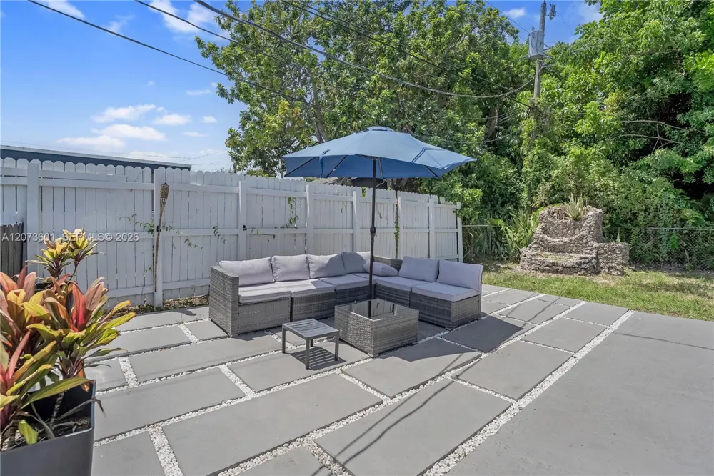 1610 S 24th Ct Hollywood, FL 33020