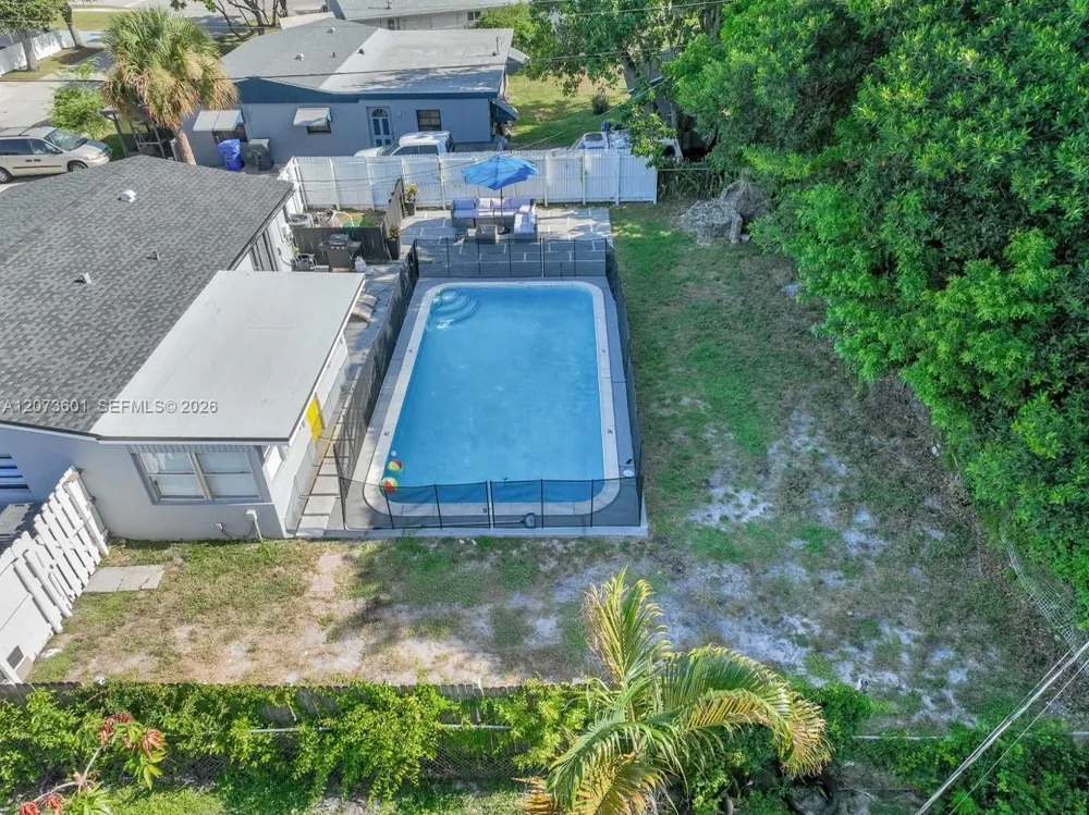 1610 S 24th Ct Hollywood, FL 33020