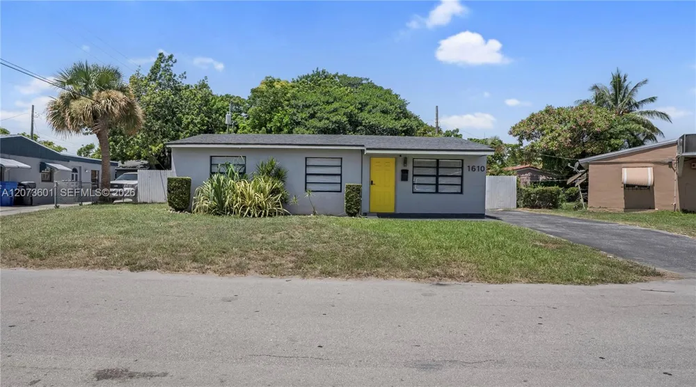 1610 S 24th Ct Hollywood, FL 33020