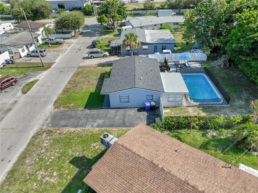 1610 S 24th Ct Hollywood, FL 33020