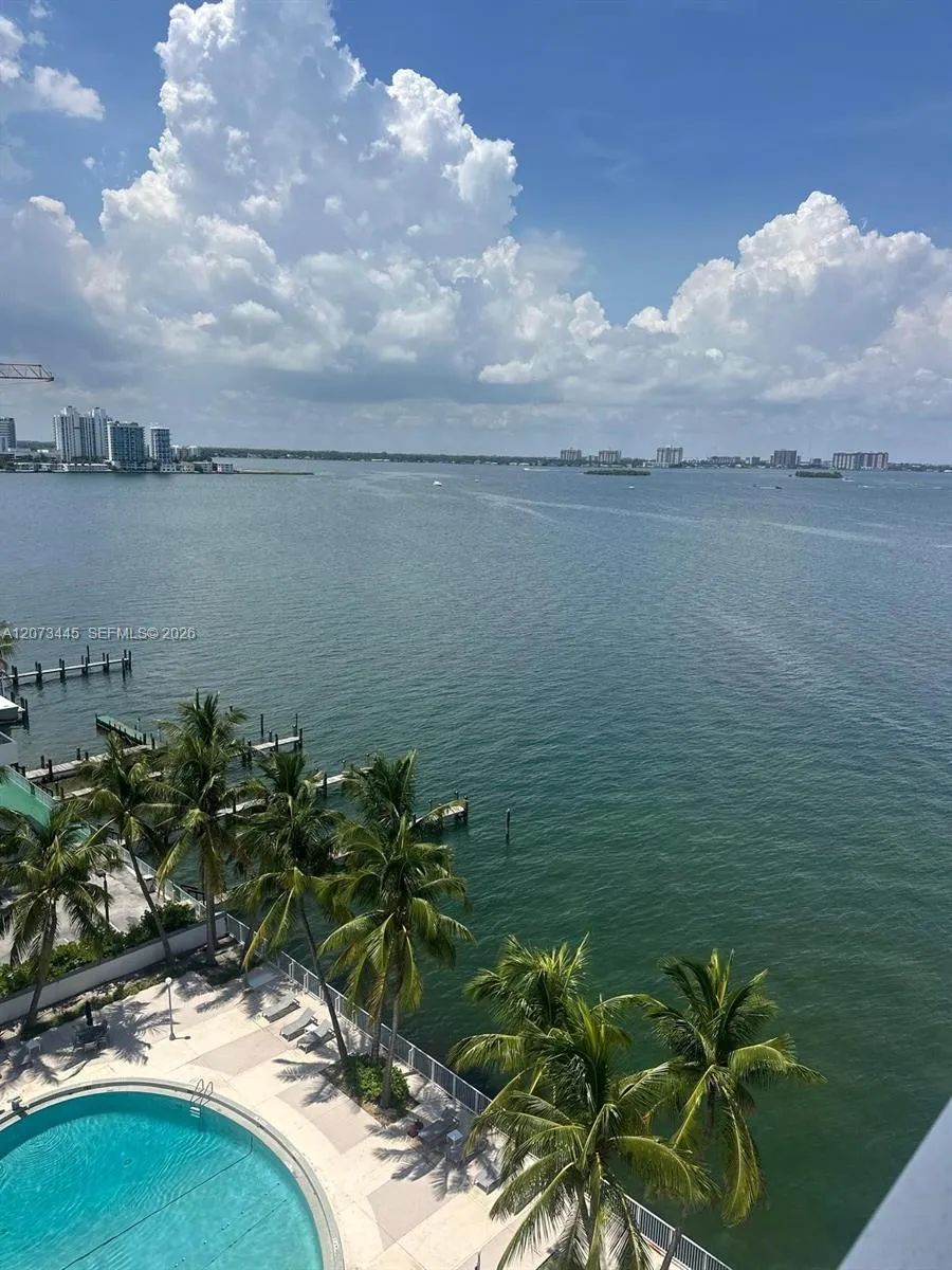 1865 79th St Cswy #11H North Bay Village, FL 33141