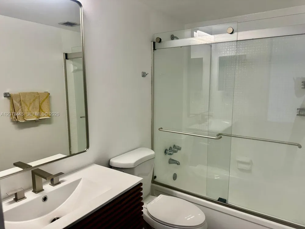 1865 79th St Cswy #11H North Bay Village, FL 33141