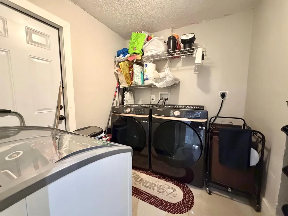16101 SW 98th Avenue Miami, FL 33157