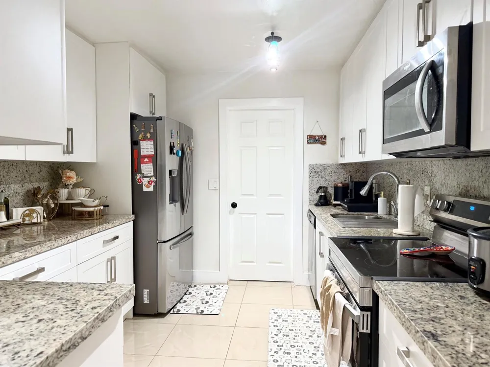 16101 SW 98th Avenue Miami, FL 33157