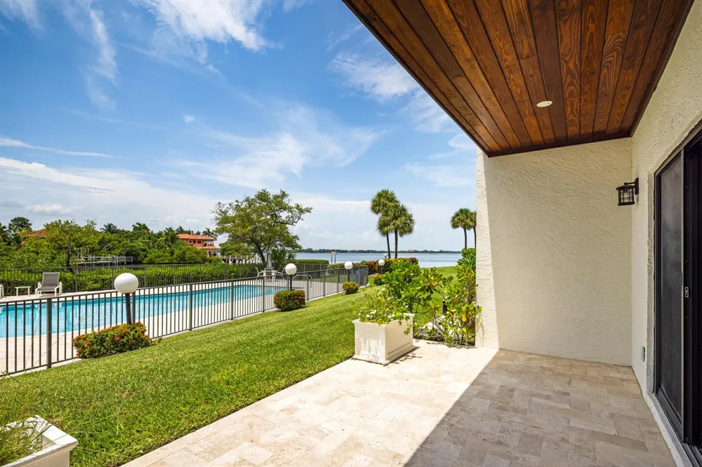 3474 S OCEAN BOULEVARD #10 Palm Beach, FL 33480