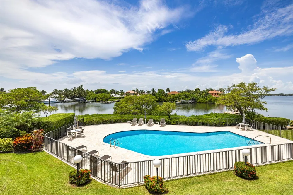 3474 S OCEAN BOULEVARD #10 Palm Beach, FL 33480