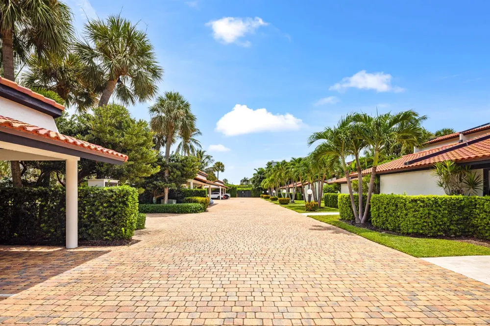 3474 S OCEAN BOULEVARD #10 Palm Beach, FL 33480