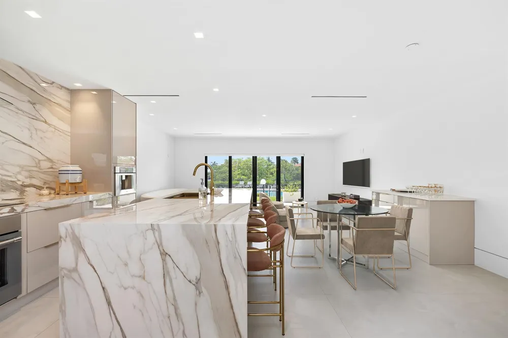 3474 S OCEAN BOULEVARD #10 Palm Beach, FL 33480