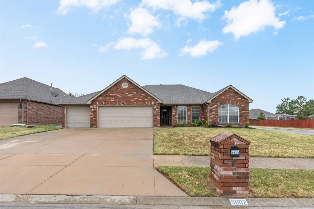 9802 E 110th Place Owasso, OK 74055