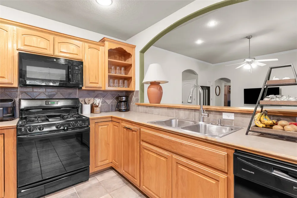 9802 E 110th Place Owasso, OK 74055