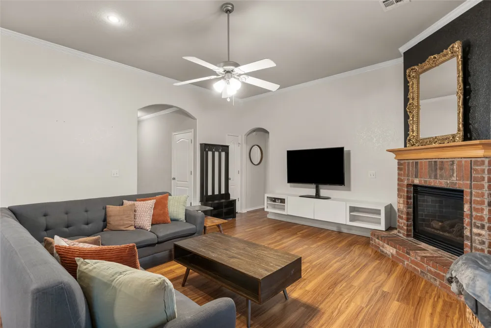 9802 E 110th Place Owasso, OK 74055