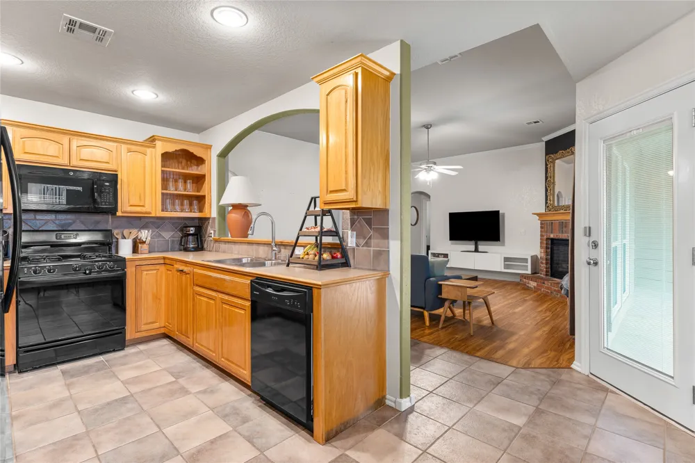 9802 E 110th Place Owasso, OK 74055