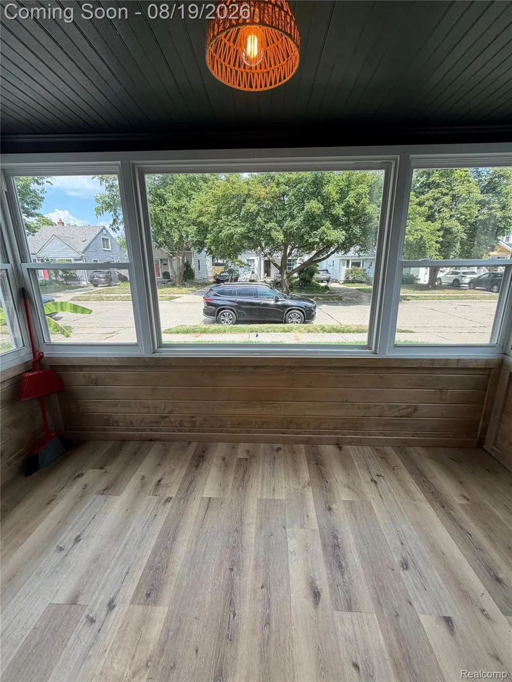 1221 West Boulevard Berkley City, MI 48072