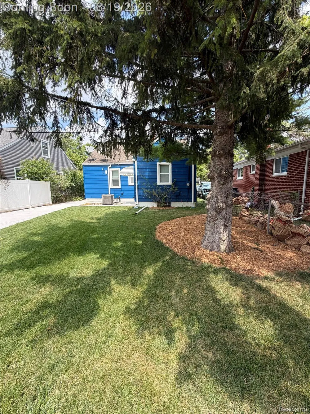 1221 West Boulevard Berkley City, MI 48072