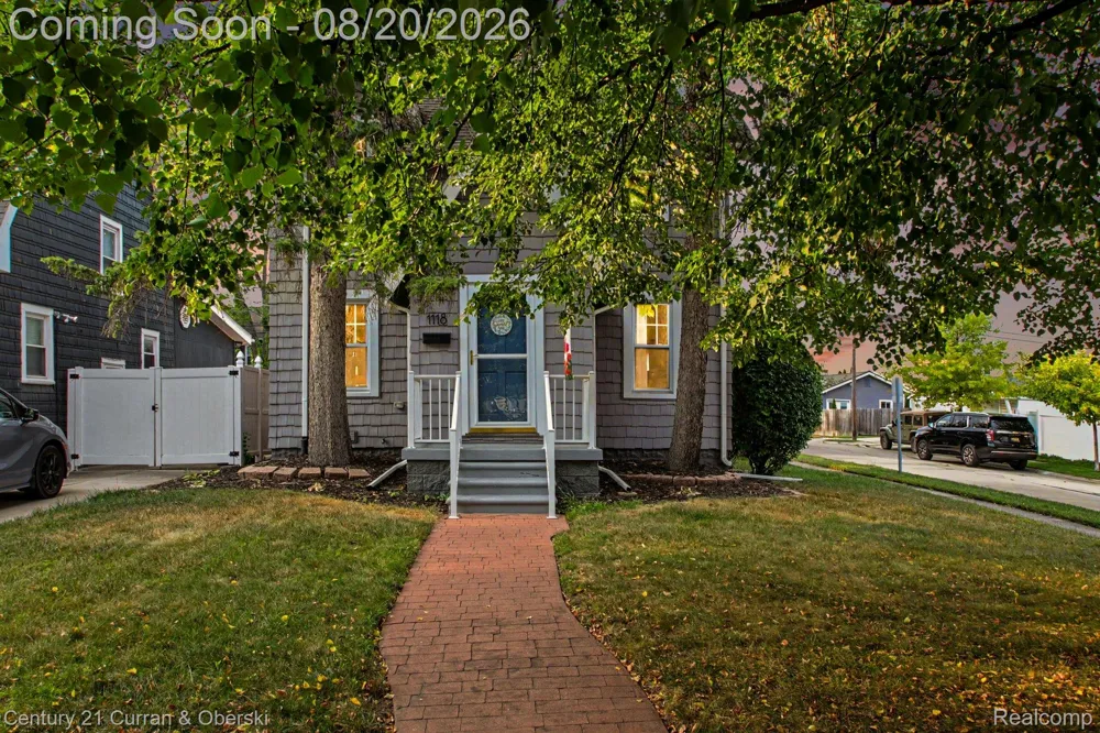 1118 Oxford Road Berkley City, MI 48072