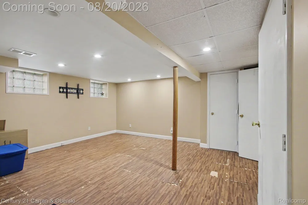 1118 Oxford Road Berkley City, MI 48072