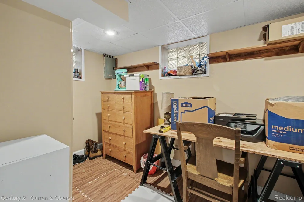 1118 Oxford Road Berkley City, MI 48072