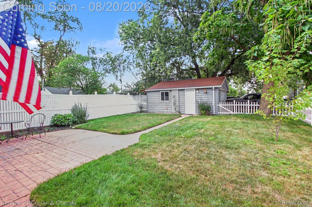 1118 Oxford Road Berkley City, MI 48072