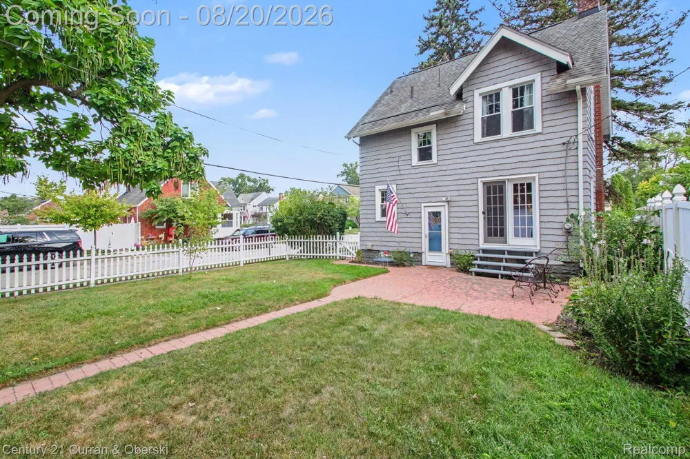 1118 Oxford Road Berkley City, MI 48072