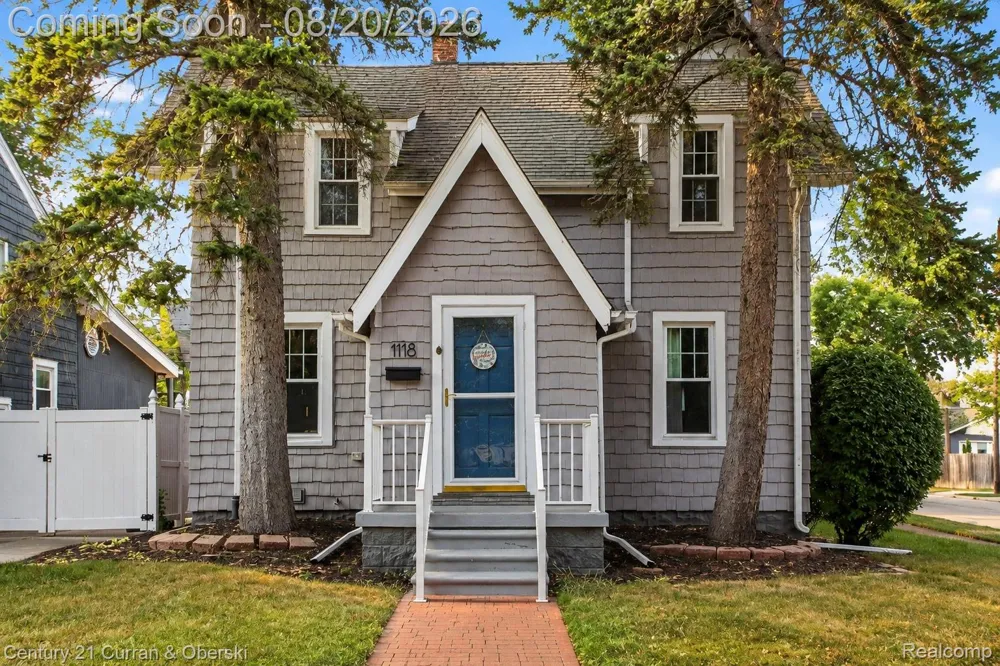 1118 Oxford Road Berkley City, MI 48072