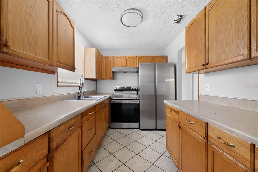 6728 PETER RABBIT DRIVE Jacksonville, FL 32210
