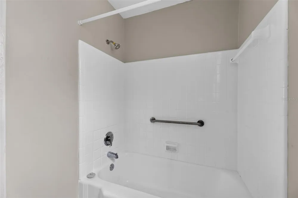 6728 PETER RABBIT DRIVE Jacksonville, FL 32210