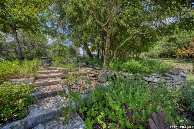 107 STAGELINE DR Kyle, TX 78640