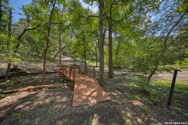 107 STAGELINE DR Kyle, TX 78640