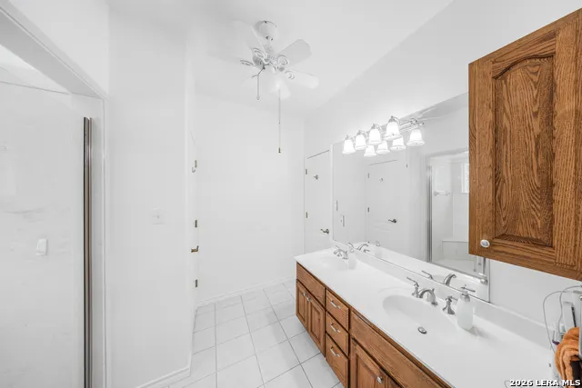 107 STAGELINE DR Kyle, TX 78640