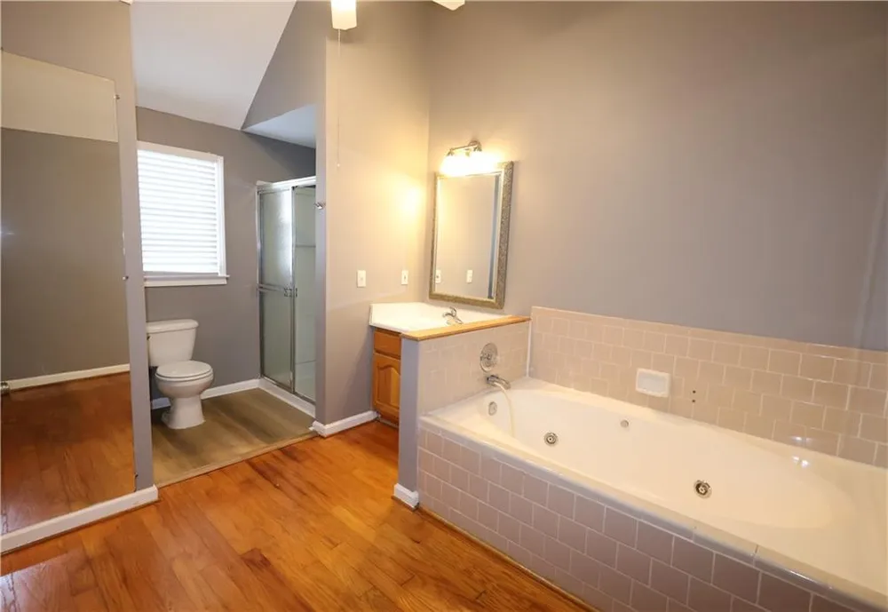 771 McLendon Drive Scottdale, GA 30079