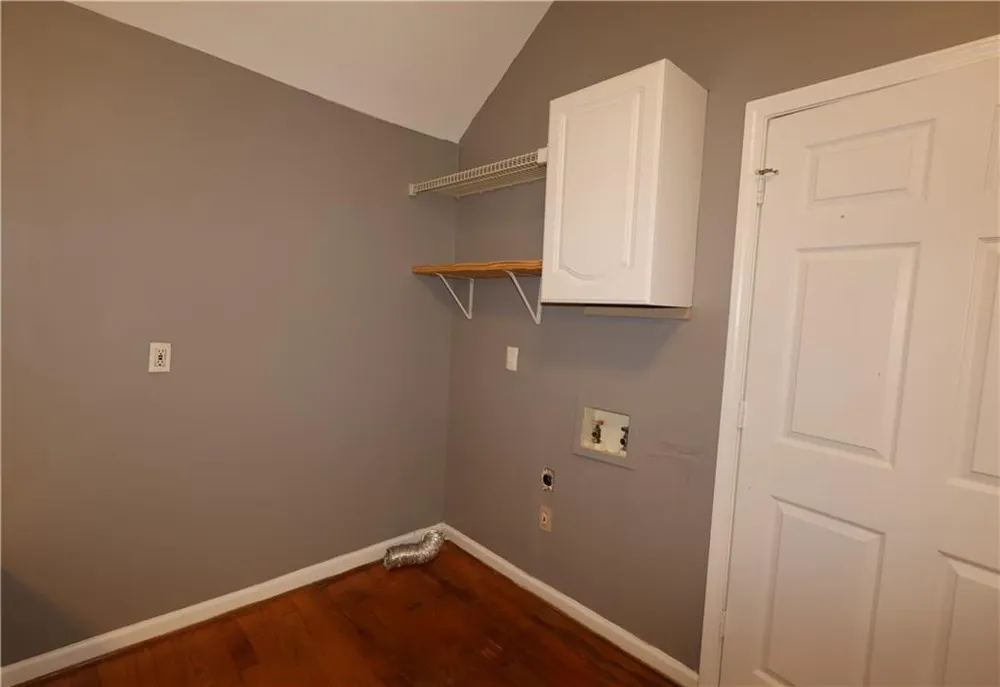 771 McLendon Drive Scottdale, GA 30079