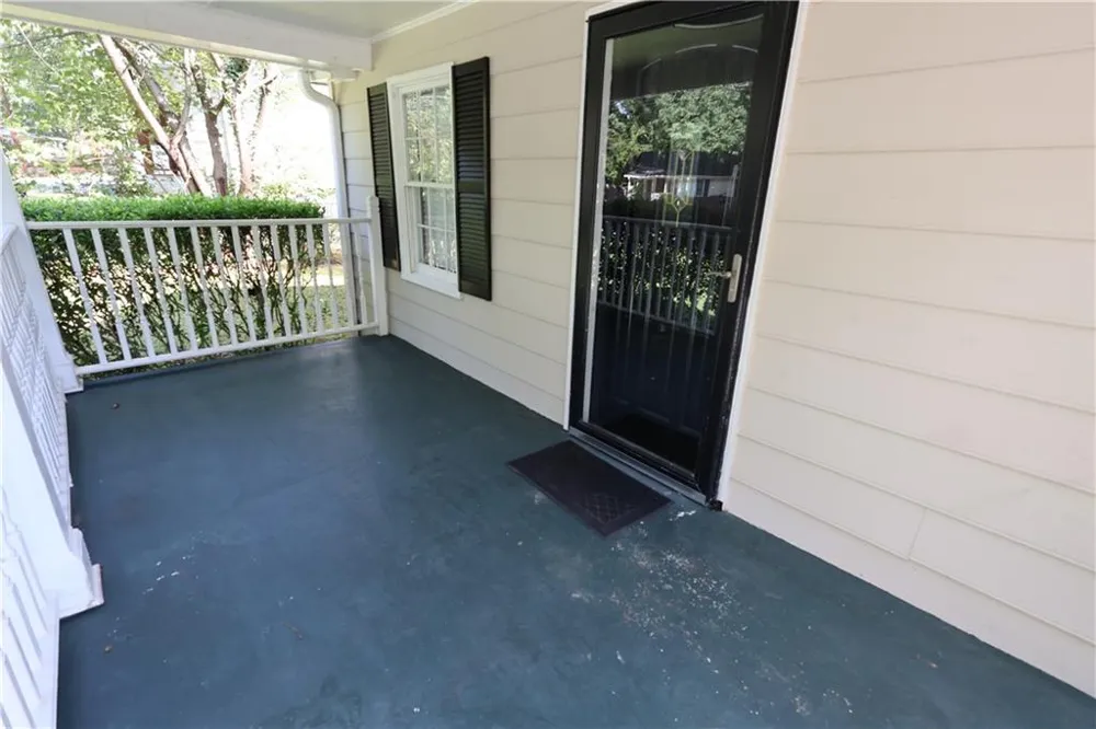 771 McLendon Drive Scottdale, GA 30079