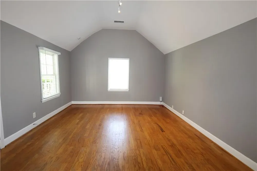 771 McLendon Drive Scottdale, GA 30079