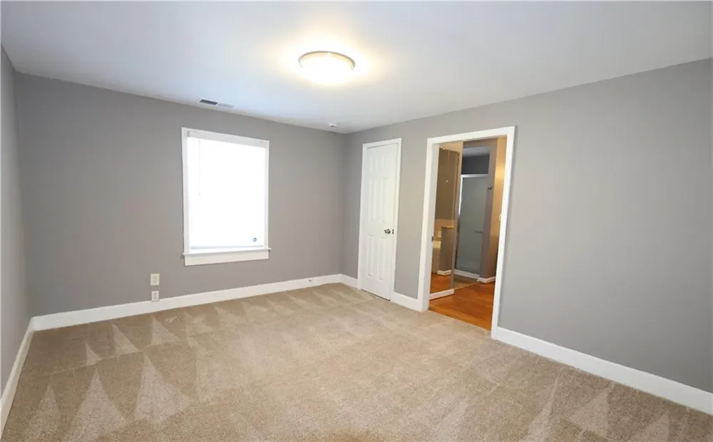 771 McLendon Drive Scottdale, GA 30079
