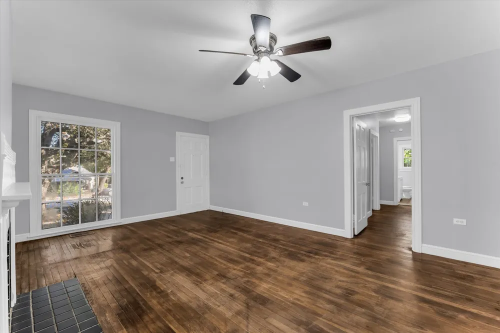 2701 Fort Avenue Waco, TX 76707